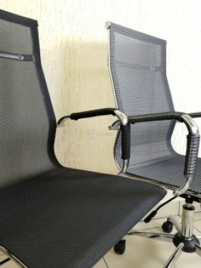 Кресло Barneo K-111H для персонала (черная сетка) в Александровском - alexsandrovskoe.mebel-74.com | фото